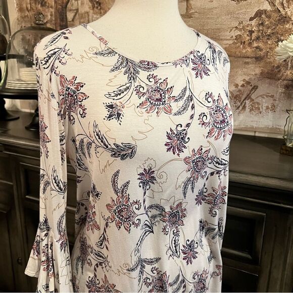 EMELIA Floral Long Bell Sleeve Blouse size Large - Picture 5 of 8